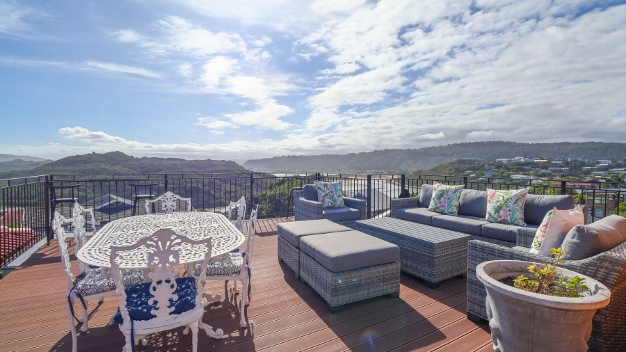 6 Bedroom Property for Sale in Kingfisher Creek Western Cape